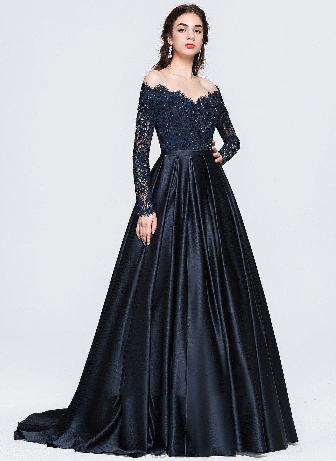 With Train Satin Mariana Off-the-Shoulder Prom Dresses Sweep Beading Ball-Gown/Princess
