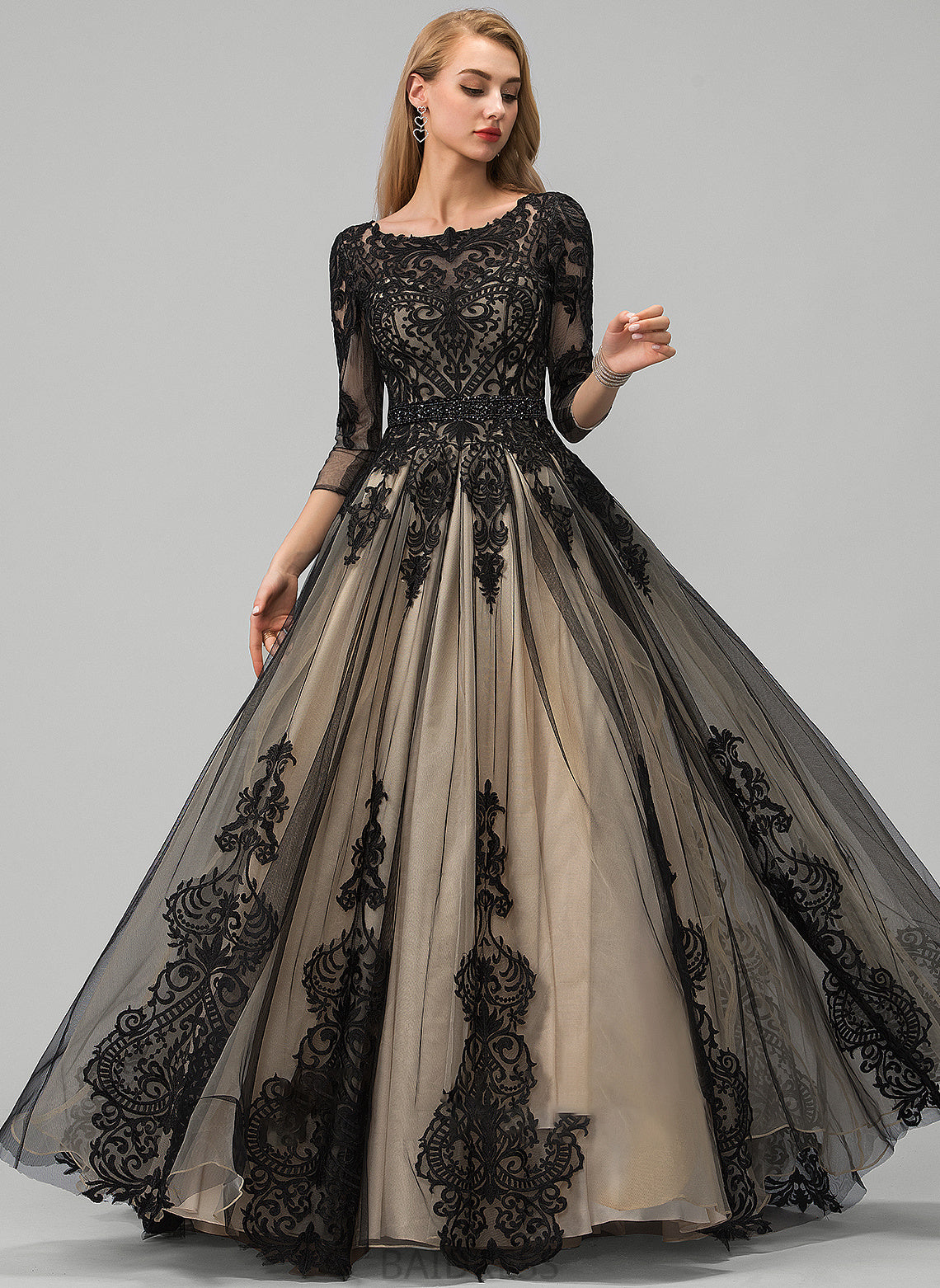 Neck Ball-Gown/Princess Tulle Prom Dresses With Beading Floor-Length Scoop Sara